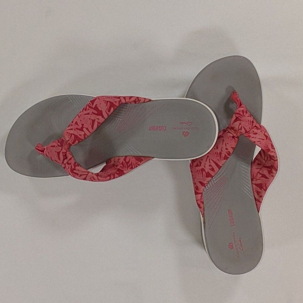 Clarks Cloudateopers Women Sport Thong Sandals Berry Pink Floral Sz 8